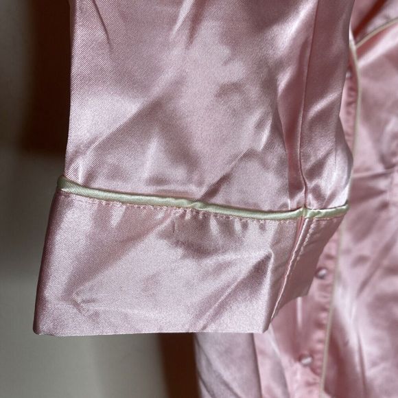 Pink K Light Pink Satin Floral Embroidered Pajama Long Sleeve Lounge Top Large - Picture 2 of 10